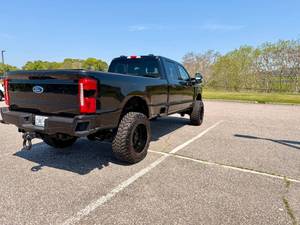 MINT 2024 2024 F-350 SUPER DUTY LARIIAT SPORT PACKAGE - Product Image 2