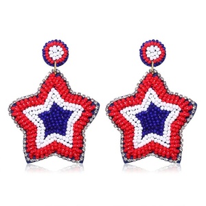 Pendientes de botas y sombrero de vaquero al por mayor para mujer y niña, pendientes colgantes llamativos de estilo occidental patriótico rojo, blanco y azul, de moda y boutique. - Product Image 3
