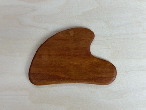 Masseur facial Gua Sha en bois rustique écologique avec artisanat en bois d'acacia massif pour la relaxation musculaire - Cadeau du Nouvel An - Product Image 3