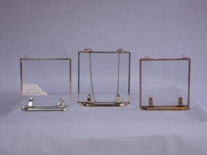 <b>Picture</b> Photo <b>Frame</b> Brass and Glass Floating Photo <b>Frame</b> for Desk Metal <b>Picture</b> <b>Frame</b> for Tabletop Distressed Look At Wholesale - Product Image 5