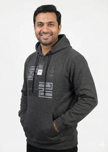 เสื้อฮู้ดผู้ชายเท่ห์ๆ ผ้าผสมโพลีเอสเตอร์และคอตตอน ผ้าฟลีซอุ่นๆ สำหรับฤดูหนาว สวมใส่สบายๆ มีฮู้ด สามารถสกรีนโลโก้ได้ สไตล์สตรีทแฟชั่น แนวสปอร์ต - Product Image 3