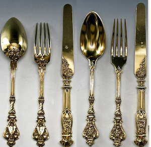 Cubiertos ornamentados con detalles en plata y oro. Elegantes asas de filigrana para una cena de lujo. Disponible a precios de mayorista. - Product Image 5