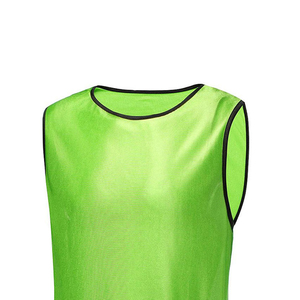 Chaleco de Entrenamiento de Fútbol de Primera Calidad, Precio Accesible, Totalmente Personalizado, Antiarrugas, con los Últimos Diseños - Product Image 6