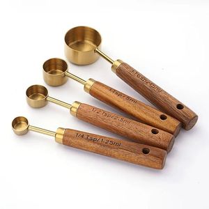 Juego de Cucharas Medidoras Rústicas de Latón y Madera para Café, Repostería, Especias y Cocina – Tazas Medidoras Hechas a Mano Estilo Vintage - Product Image 1