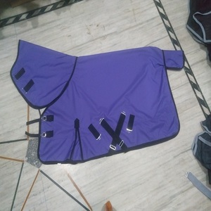 Manta para Caballo de Color Sólido, Tejido Oxford, con Solapa Grande para la Cola y 4 Correas para las Patas, para Uso en Exteriores en Todas las Estaciones, Kanpur - Product Image 6