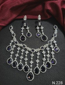 Joyería India Gota americana Forma de diamante Plateado y diseño de estrella Collar tachonado con pendiente a juego Conjunto de joyería Mujer - Product Image 1