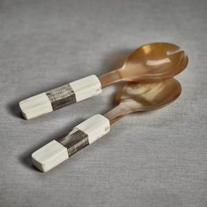 Juego de 2 Servidores de Ensalada Hechos a Mano con Cuerno de Búfalo, Cucharas y Tenedores de Material Natural para Uso en la Cocina - Product Image 5