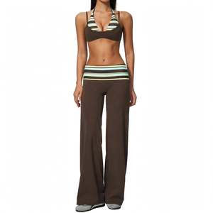 Conjunto de leggings de cintura doble plegable para mujer al por mayor, pantalones de pierna ancha con cintura a rayas marrones y top tipo sujetador, conjunto personalizado con estampado para mujer - Product Image 2