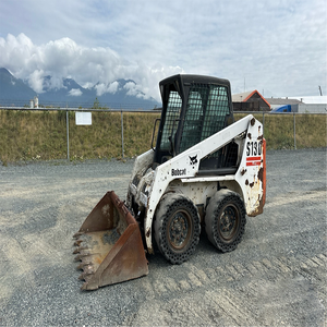Cargadora Compacta de Dirección Deslizante S130 2005, Equipo de Construcción Compacto de Uso Pesado - Product Image 1