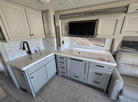 Camping-cars abordables 2023 Tiffin Allegro Bus Intérieur spacieux et design moderne Rvs Motorhomes