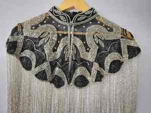 Cape à franges perlées à la main noire et argentée de qualité supérieure pour femme, veste de soirée brodée de créateur pour mariée, vente en gros - Product Image 4