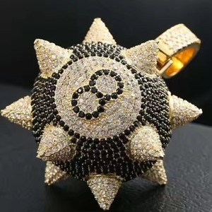 Bijoux Hip Hop Unisexe de Luxe en Argent 925 Plaqué Or Massif avec Lettres et Chiffres Personnalisés en Moissanite Certifiée Bicolore à Pointes, pour Hommes - Product Image 4