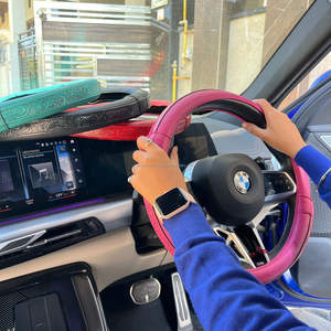 Housse de volant en cuir artisanal de luxe, motif floral western, protection universelle pour volant de voiture, antidérapante, prise en main confortable - Product Image 5