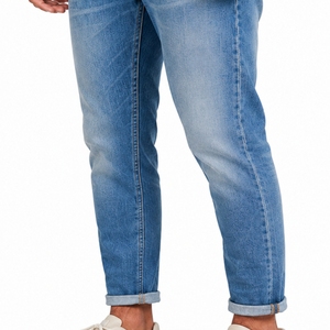Men Denim Jeans Light Blue Wash Relaxed Straight Fit Classic Casual Style Comfortable Daily Wear Soft Denim Fabric Jeans For Men - Product Image 4