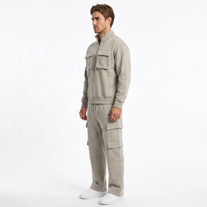 Ensemble de survêtement deux pièces personnalisé pour homme : sweat-shirt à quart de zip et pantalon cargo, style utilitaire, streetwear urbain, vêtements OEM ODM - Product Image 2