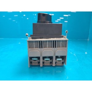 Interruptor de Circuito en Caja Moldeada Merlin Gerin NS100 N, Usado, Piezas de Equipos Semiconductores Legacy - Product Image 1