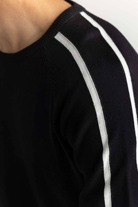 Sweat-shirt surdimensionné confortable et doux à motif tie-dye de haute qualité, pull design tie-dye imprimé intégral pour homme - Product Image 6