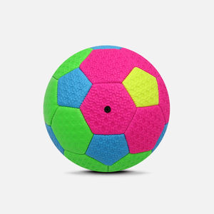 ลูกฟุตบอล PU คุณภาพสูง น้ำหนักเบา ระบายอากาศได้ดี กันน้ำ สำหรับผู้ใหญ่ ขายดีที่สุด ปรับแต่งได้ เหมาะสำหรับการแข่งขันกีฬาและการฝึกซ้อม - Product Image 4