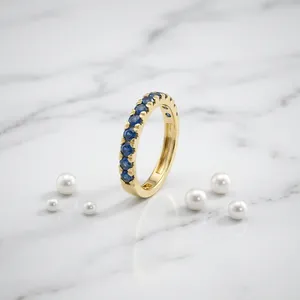 Elegante Anillo de Media Eternidad con Zafiro Azul Cultivado en Laboratorio en Oro Amarillo de 14k para Mujeres y Niñas - Product Image 1