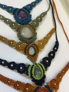 Collares de Macramé Hechos a Mano con Colgantes de Piedras Preciosas Naturales, Estilo Boho, Lote de Joyería al por Mayor - Product Image 5