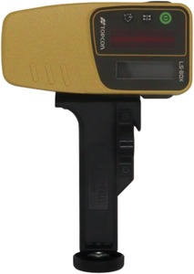 Laser rotatif horizontal autonivelant avec livre de référence, récepteur LS-80, support de détecteur et étui, classe 2, indice de protection IP66, anti-poussière - Product Image 4