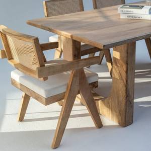 เก้าอี้ทานข้าวไม้แวนดาน่า ฟอลคอน โนวารา พร้อมพนักพิงหวาย สำหรับตกแต่งภายในสไตล์โมเดิร์นอย่างมีสไตล์ - Product Image 4