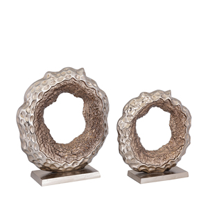Handcrafted Two-Link Interlocking Metal Statue Antique Brass Finish Aluminum Abstract Ornament Hammered & Ribbed Texture Home - Product Image 4