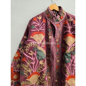 Blazer de Terciopelo con Bordado Floral a Mano para Mujer, Cuello Mao, Manga Larga, Estilo Otoñal - Product Image 4
