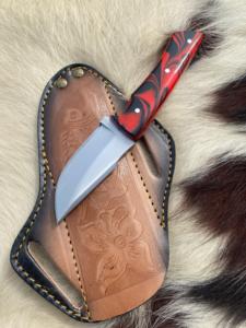 Cuchillo de Caza Personalizado con Mango de Plástico, Hoja de Acero Inoxidable con Punta Caída y Funda de Cuero con Grabado de Peces - Product Image 2