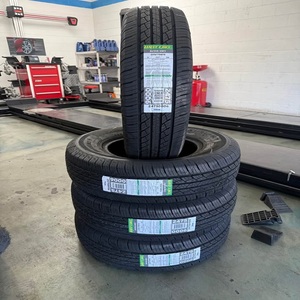 Neumáticos de Alto Rendimiento 225/75/15 con Tracción Mejorada, Manejo Responsivo y Construcción Duradera para un Viaje Seguro por Carretera - Product Image 3