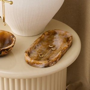 Plateau de service élégant en résine, motif tourbillon aquatique, fait main, durable, moderne, luxueux, assiette décorative pour table à manger, hôtel - Product Image 6