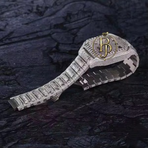 Reloj de Lujo Cuadrado para Hombre Briva con Bisel de Diamantes Baguette, Cristal Pavé Completo, Brazalete de Acero Inoxidable, Números Romanos, Cuarzo - Product Image 2