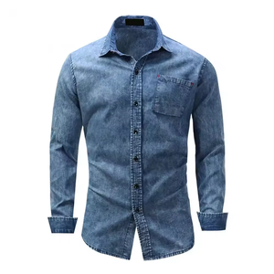 Chemise de travail pour homme en denim de coton, délavage foncé, avec surpiqûres contrastées, manches longues, poches poitrine fonctionnelles, personnalisable - Product Image 6