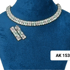 Conjunto de collar y pendientes de diamantes americanos de lujo, patrón de flores clásico de latón y cobre para bodas, aniversarios y fiestas - Product Image 2