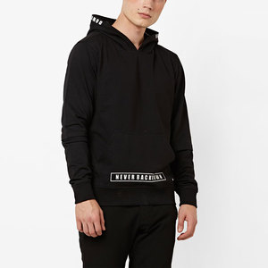 Conjunto Deportivo con Capucha para Hombre, Color Negro, con Estampado 'Never Back Down', Estilo Urbano, Corte Regular, Sudadera y Pantalones de Poliéster - Product Image 2