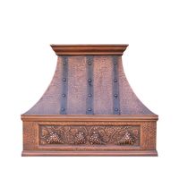 Hotte de cuisine en cuivre sur mesure, design moderne, finition antique en cuivre, faible niveau sonore, ventilation, installation murale pour une qualité supérieure