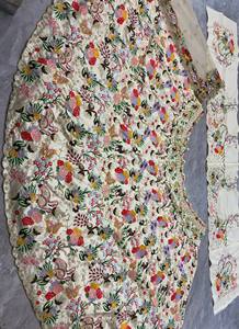 Vestido de Tela de Red con Bordado Pesado, Estilo Pakistaní, Vestido Étnico Indio para Bodas y Fiestas, Lehenga Choli a un Precio Razonable - Product Image 4