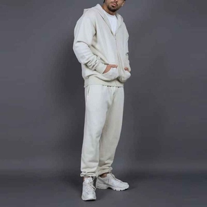 Ensemble de survêtement polaire d'hiver pour homme, très populaire – Ensemble de sport 2 pièces personnalisé en polyester, respirant et décontracté pour le jogging - Product Image 2