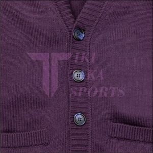 Suéter de lana/nailon con cuello en V para hombre, cárdigan universitario personalizado de chenilla, antipilling, transpirable, informal, de invierno, con patchwork y encaje, para hermandades. - Product Image 6