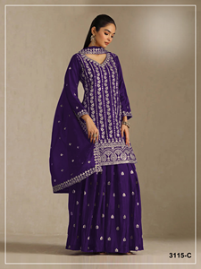 Ensemble Designer Top Palazzo Sharara Dupatta en Chinon Lourd avec Broderie de Sequins et de Zari Très Riches - Product Image 3