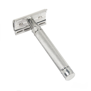 Maquinilla de Afeitar de Seguridad Cromada Personalizada OEM, Maquinilla de Afeitar de Doble Filo de Acero Inoxidable de Primera Calidad para Afeitado Profesional - Product Image 1