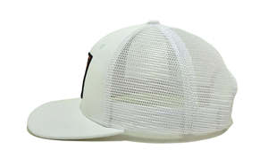 Gorras deportivas blancas comunes de Hai Duong para exteriores, gorras trucker de 6 paneles con logo deportivo personalizado, sombreros de golf OEM de Vietnam, gorras bordadas. - Product Image 2