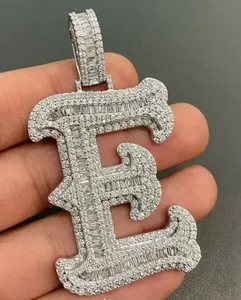 Colgante Personalizado con Letra para Hombre, 3CT, Circonita Cúbica Baguette, Plata de Ley 925 - Product Image 1
