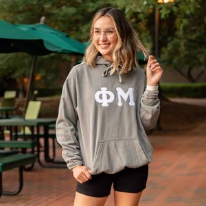 Letra griega Zeta en rosa y blanco |   Sudadera con Capucha Sigma Tackle Twill con Bolsillo Frontal, Corte Holgado, Estilo Casual para Mujer, Ropa de Otoño - Product Image 5