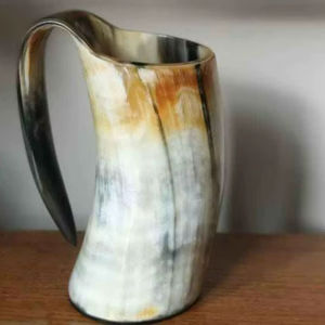 Mug en corne polie, style animalier, artisanal et écologique, pour la maison et les fêtes, pour bière et café - Product Image 1