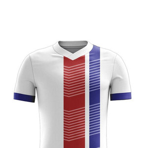 Conjunto de Uniforme de Fútbol Personalizado Verde y Blanco para Hombre, Camiseta y Pantalones Cortos Sublimados, Transpirable, de Secado Rápido, Ligero, 100% Poliéster - Product Image 5