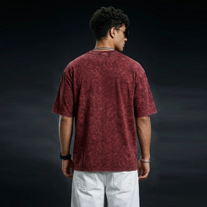 เสื้อยืดคอกลมแขนสั้นทรงโอเวอร์ไซส์ลายมัดย้อมสำหรับผู้ชาย สีแดงล้วน ผ้าฝ้ายเจอร์ซีย์ถัก 100% ระบายอากาศได้ดี ทรงปกติ - Product Image 2