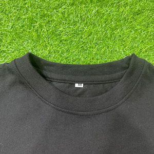 T-shirt pour homme à imprimé graphique surdimensionné, coton épais, col rond, coupe ample, imprimé audacieux, fabrication OEM personnalisée, vente en gros, usine du Pakistan - Product Image 4