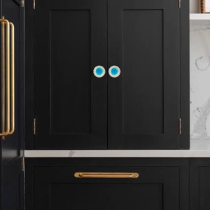 Boutons de meuble ronds contemporains en verre pour poignées de cuisine, couleur bleue, design durable - Product Image 2