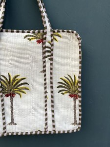 Bolsos de Moda con Diseño Floral, Bolsos de Mano Personalizados, Bolsos de Maquillaje, Nueva Tendencia, Bolsos Populares para Viajes y Picnic - Product Image 3